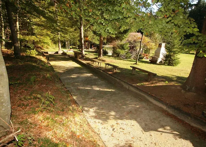 Fikfak Cottage