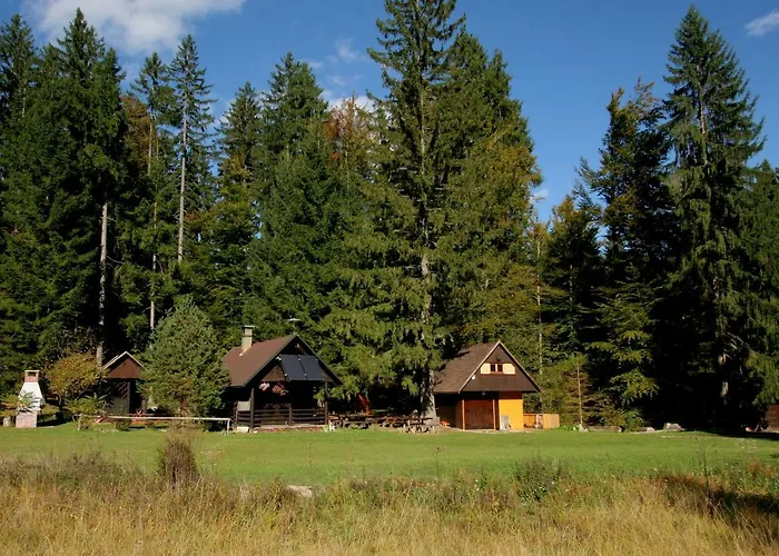 Fikfak Cottage