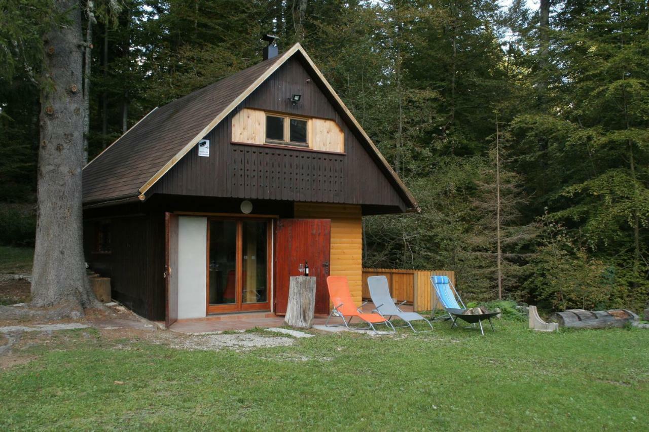 Fikfak Lodge *
