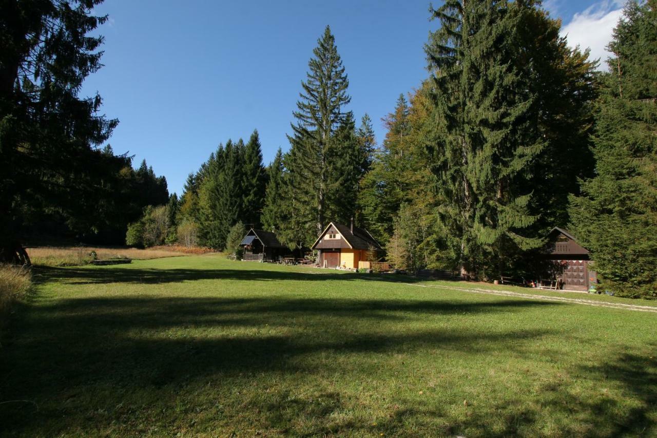 Lodge Fikfak *